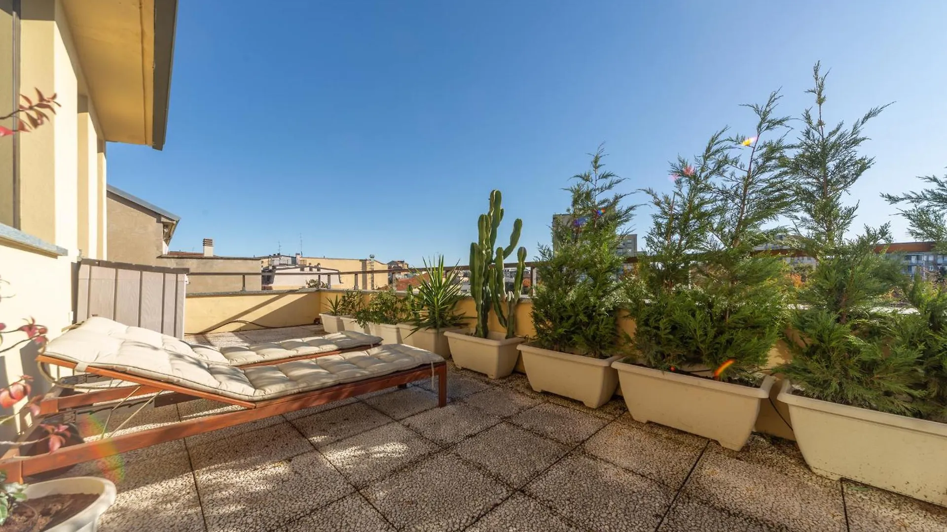 Casa Madera With Lovely Terrace Milano Lejlighed