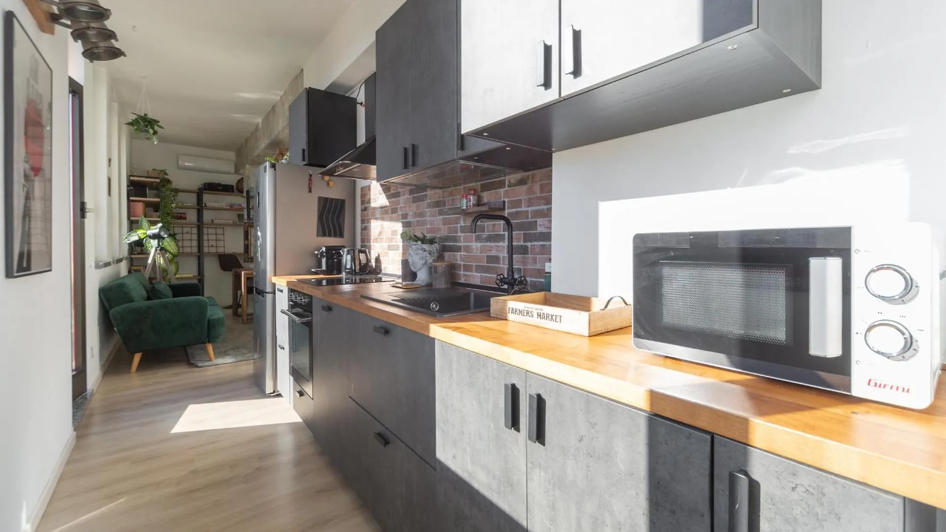 Casa Madera With Lovely Terrace Milano Lejlighed