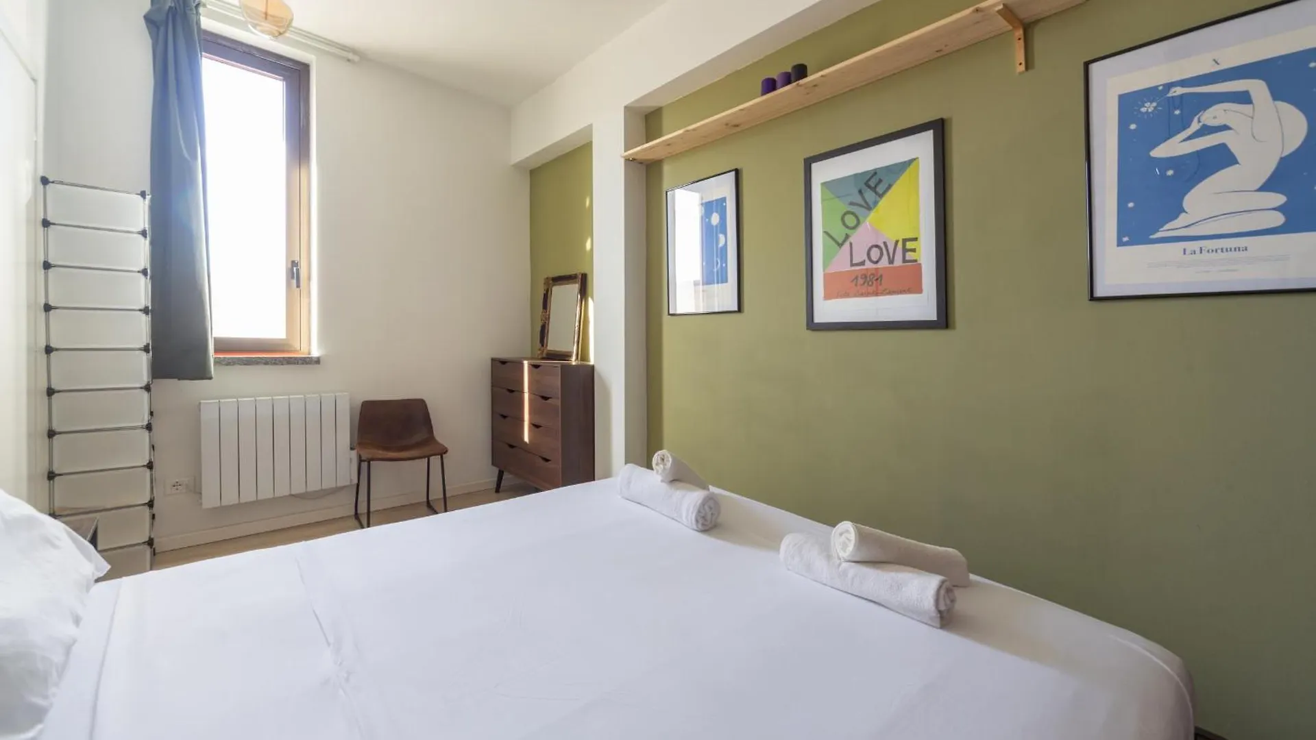 Casa Madera With Lovely Terrace Milano Italien